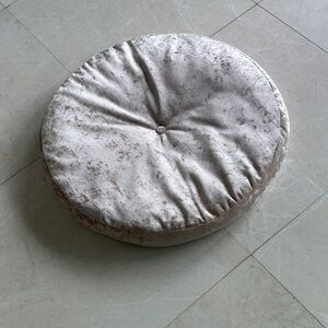 Round  Velvet Cushion